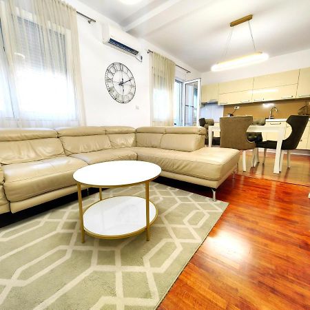 Luxury Apartment ポドゴリツァ エクステリア 写真