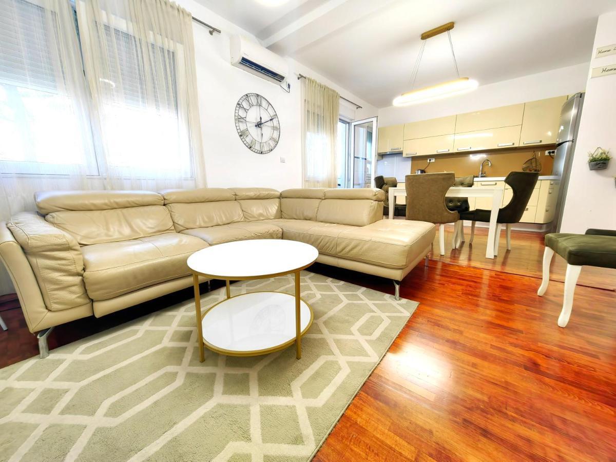Luxury Apartment ポドゴリツァ エクステリア 写真
